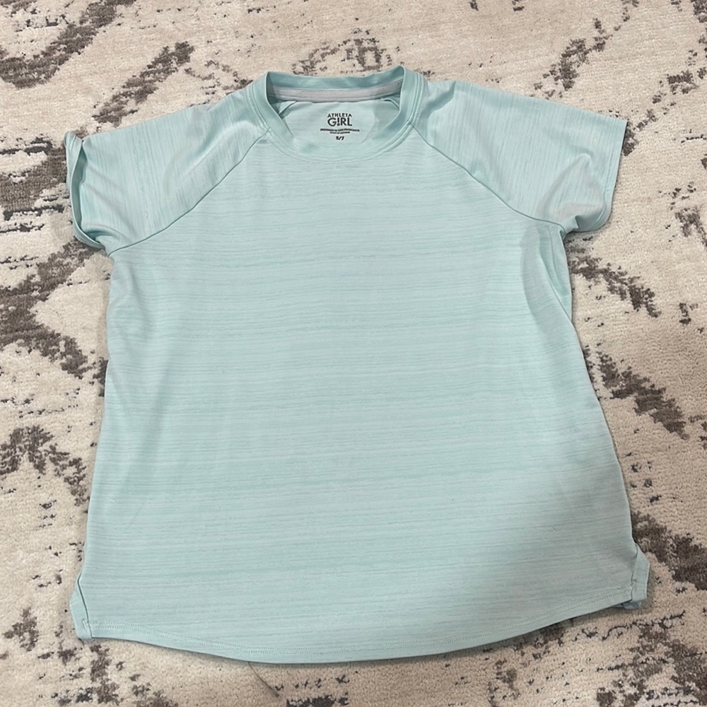 Athleta girl shirt